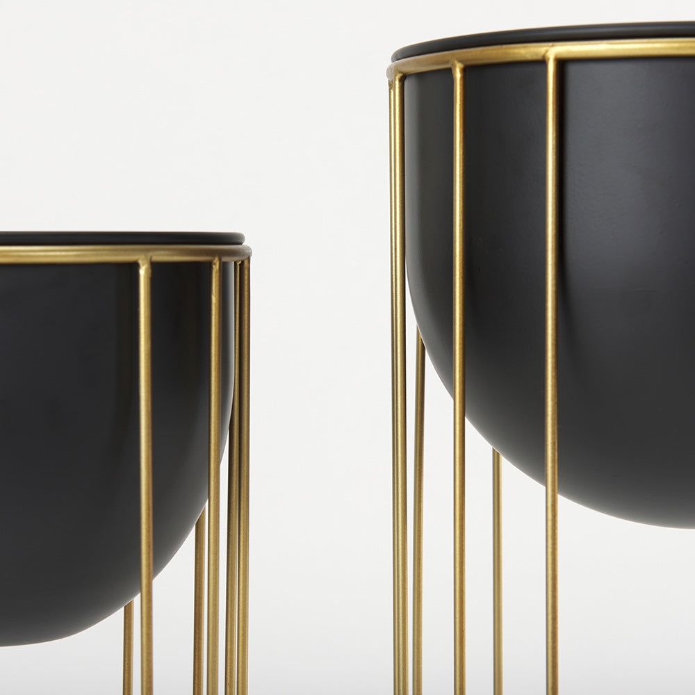 Mercana - Danica Matte Black Metal Plant Stands (Set of 2) - 70099_CLOSEOUT view 8