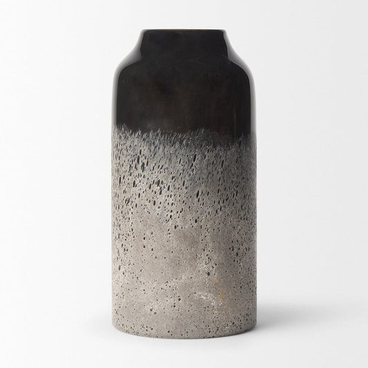 Mercana - Emu Short Black w/ Gray Vase - 70355 view 2