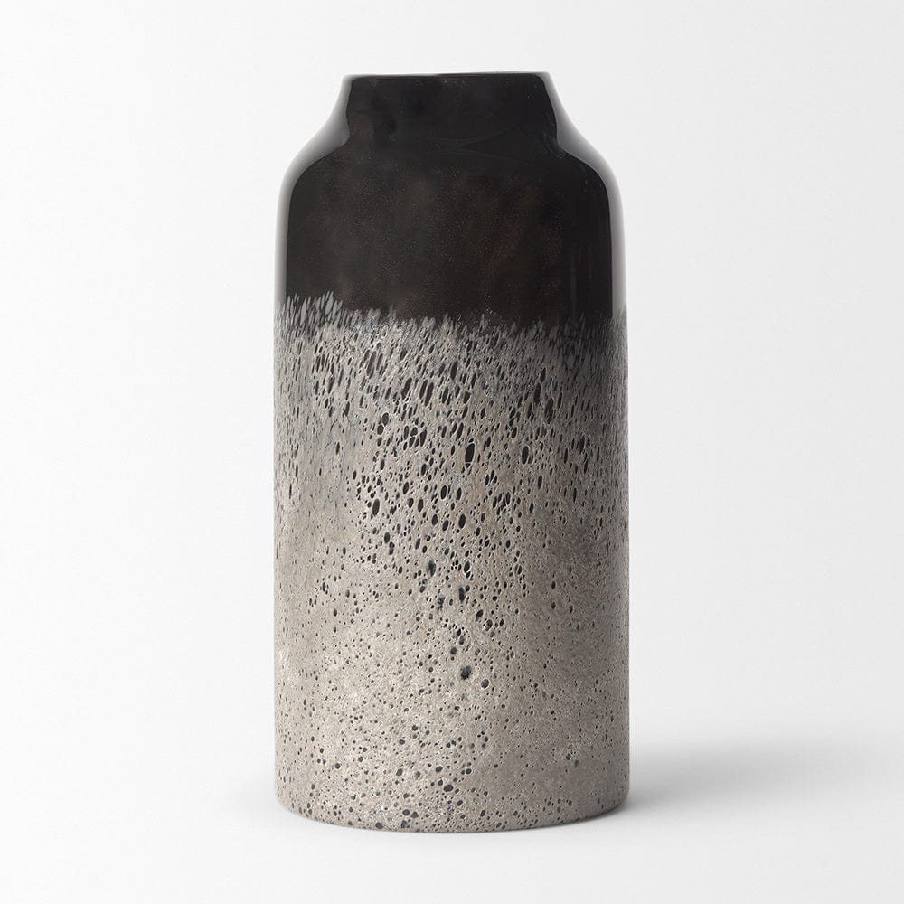 Mercana - Emu Short Black w/ Gray Vase - 70355 view 3