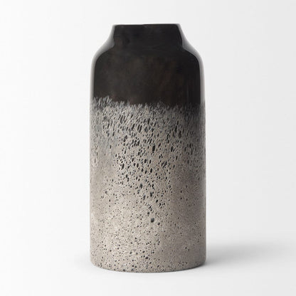 Mercana - Emu Short Black w/ Gray Vase - 70355 view 3