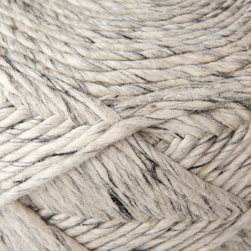 Mercana - Esfera 17.7L x 15.7W x 15.7H Beige Chevron Woven Round Pouf - 69449 view 4
