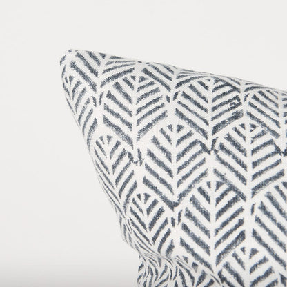 Mercana - Jennelle Cream w/ Indigo Print Linen Square Decorative Pillow Cover - 70319 view 5