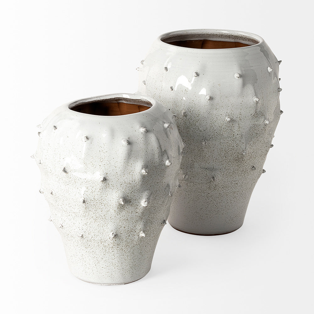 Mercana - Julian Small Glossy White Ceramic Spoked Vase - 68907 view 4