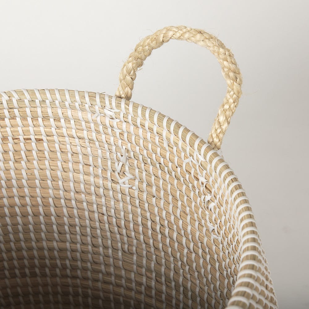Mercana - Kairi Seagrass Floor Baskets w/ Lids and Handles (Set of 2) - 70225 view 6