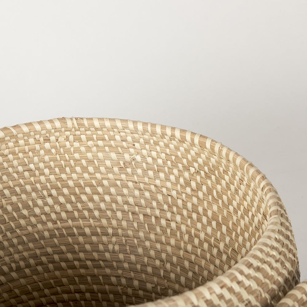 Mercana - Kalopa Seagrass Floor Baskets w/ Flat Handled Lid (Set of 2) - 70232 view 8