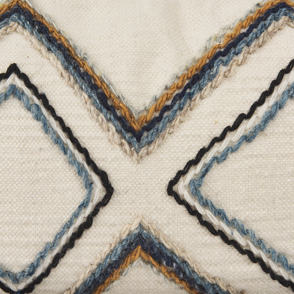 Mercana - Kitt Lumbar Pillow Cover - 70335 view 6