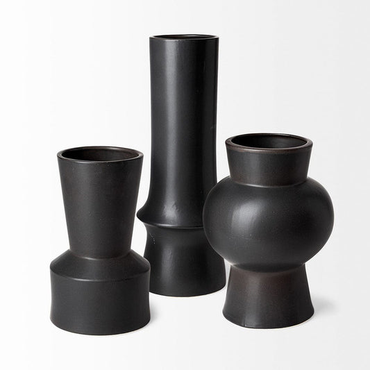 Mercana - Laforge II Black Ceramic Vase - 68632 view 2