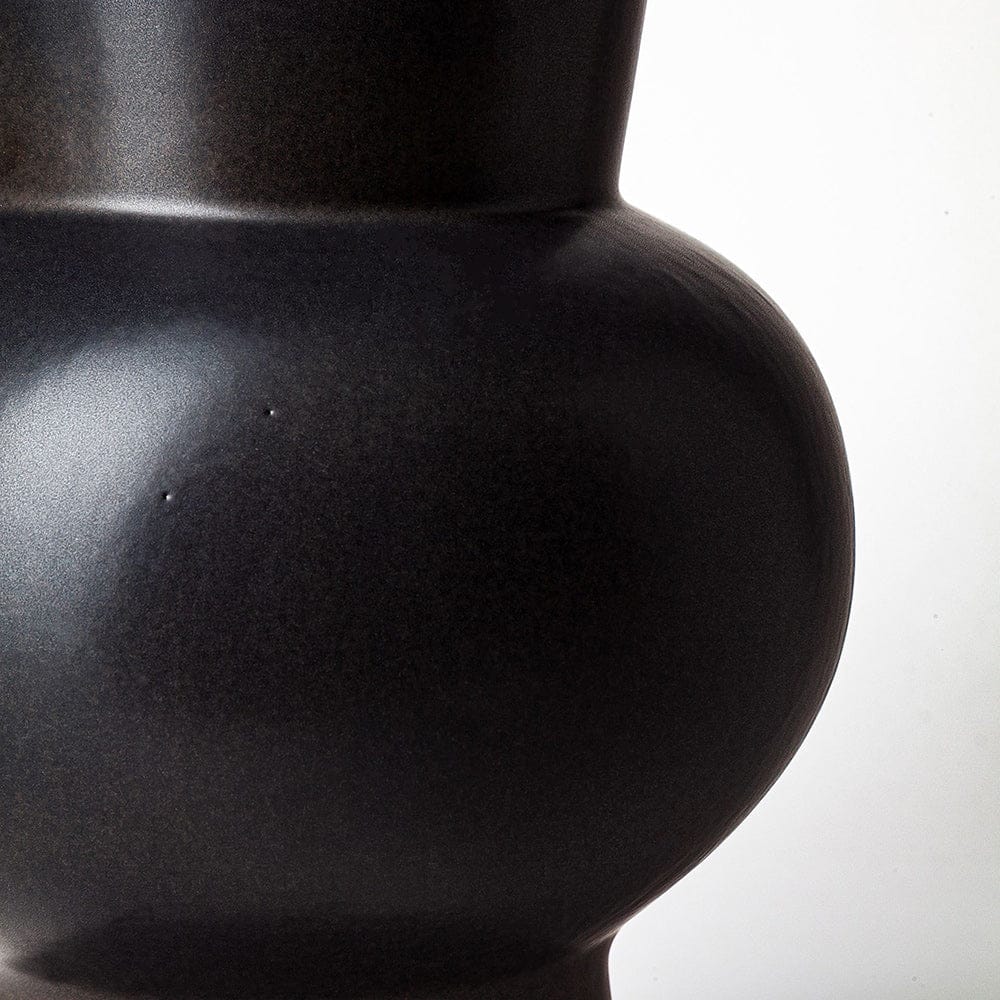 Mercana - Laforge II Black Ceramic Vase - 68632 view 4