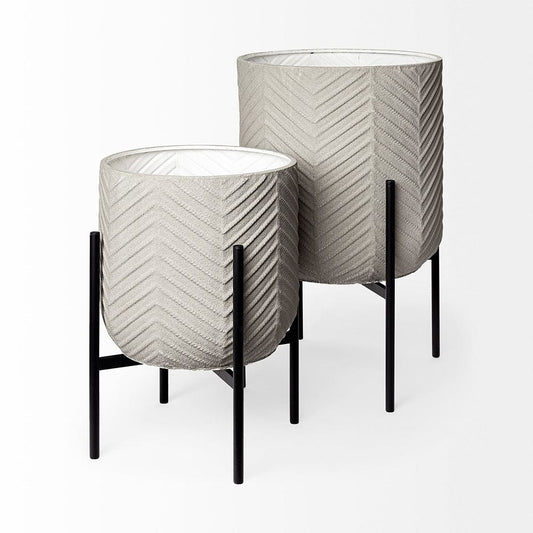 Mercana - Mabel Set of Two 15.4 x 24.8 Eggshell Metal Top W/ Black Iron Base Plant Stands - 68815 view 2