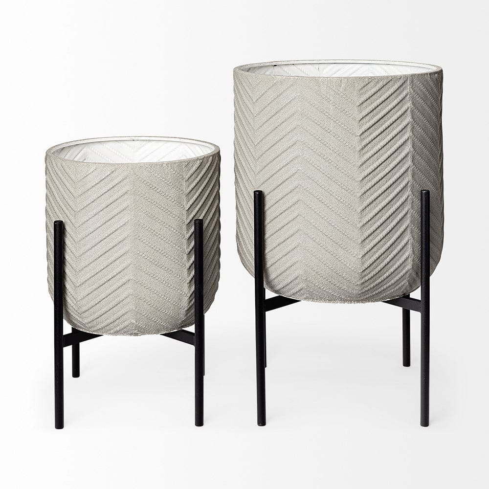 Mercana - Mabel Set of Two 15.4 x 24.8 Eggshell Metal Top W/ Black Iron Base Plant Stands - 68815 view 3