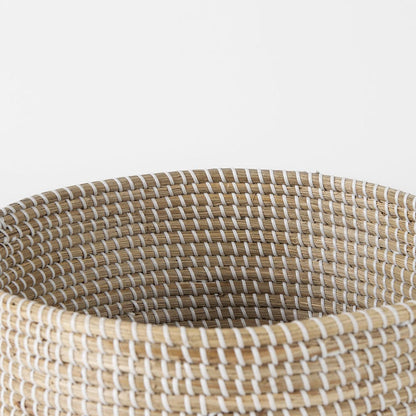 Mercana - Maddie 13.8L x 13.8W X 15.0H Light Brown W/White Dipped Seagrass Round Basket W/ Handles (Set of 3) - 69594 view 6