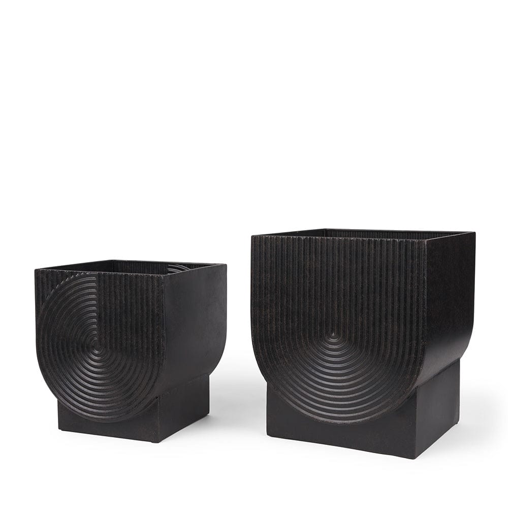 Mercana - Medina Antiqued Black Metal Planters (Set of 2) - 70548_CLOSEOUT view 1