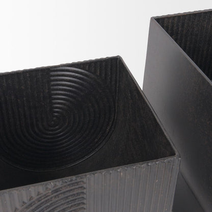 Mercana - Medina Antiqued Black Metal Planters (Set of 2) - 70548_CLOSEOUT view 5