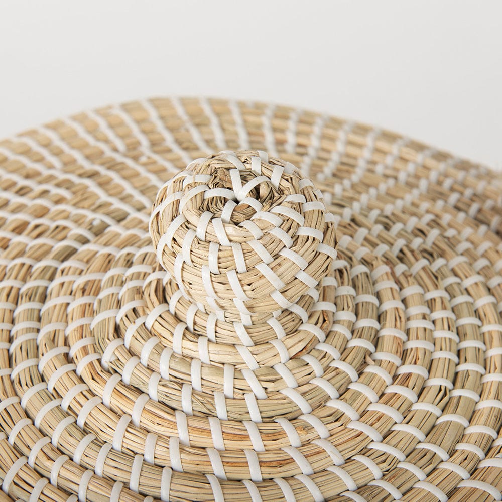 Mercana - Olivia 15.7L x 15.7W x 17.3H Beige Seagrass Basket W/Lid and Handles (Set of 3) - 69613 view 6