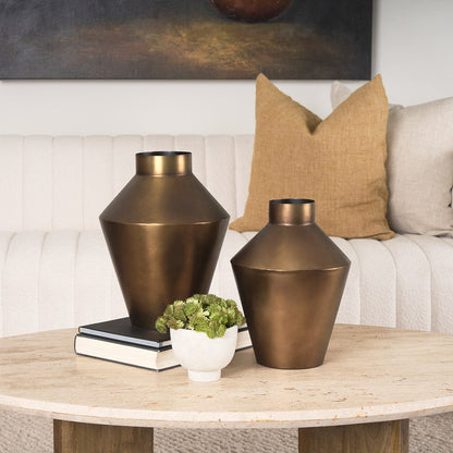 Mercana - Perrin Large Brushed Gold Metal Decorative Vase - 70666 view 12
