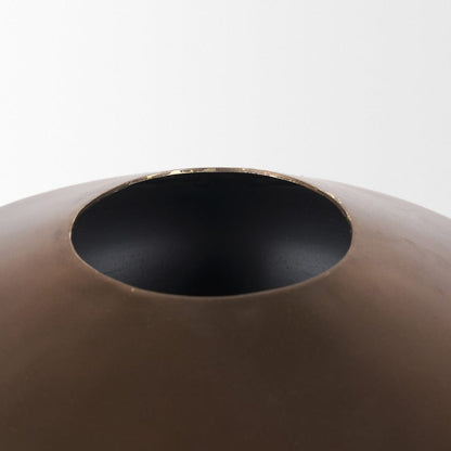 Mercana - Quiana Large Gold Metal Vase - 70662 view 5