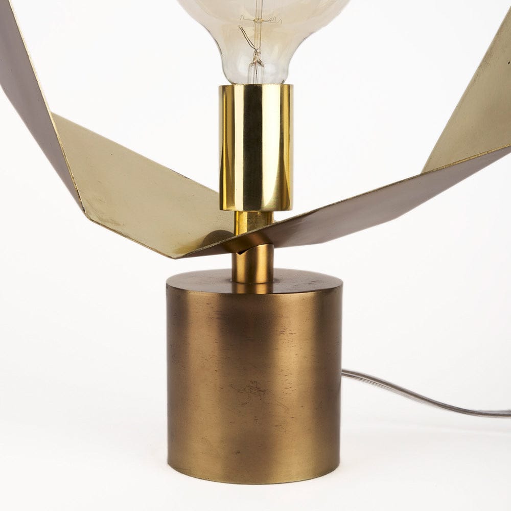 Mercana - Shamir 15L x 15W Gold Geometric Metal Table Lamp - 68773 view 8