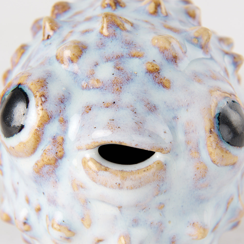 Mercana - Spike I Small 8L x 4W Off-White Ceramic Puffer Fish - 68018 view 8