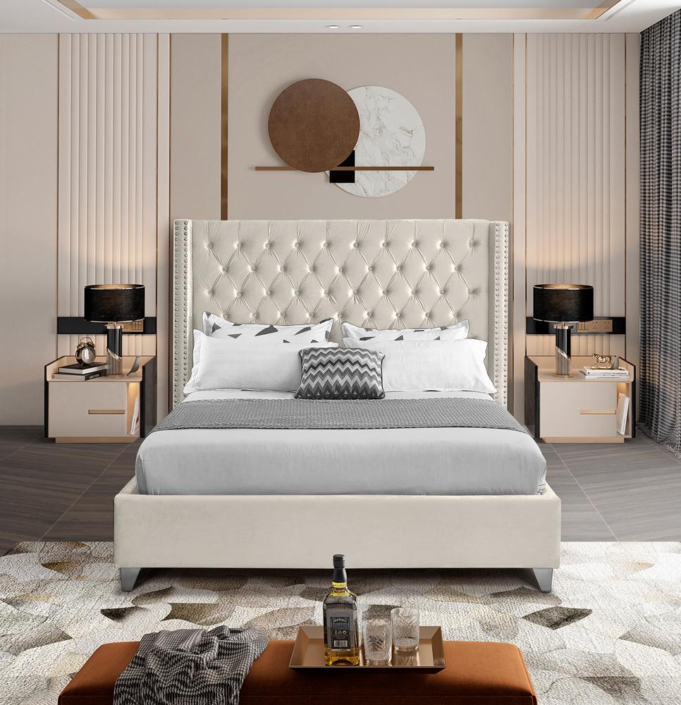Meridian Furniture - Aiden Cream Velvet Full Bed - AidenCream-F veiw 4