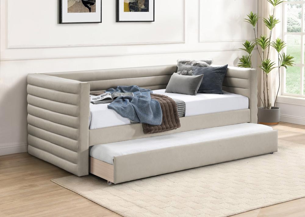 Meridian Furniture - Beverly Beige Vegan Leather Twin Daybed - BeverlyBeige-T veiw 2