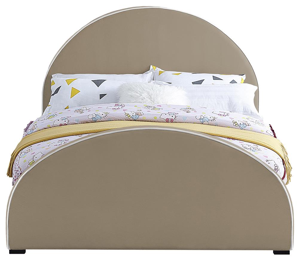 Meridian Furniture - Brody Beige Velvet Queen Bed - BrodyBeige-Q veiw 3