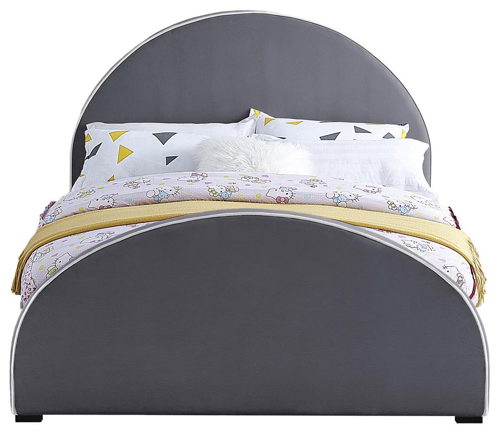 Meridian Furniture - Brody Grey Velvet Queen Bed - BrodyGrey-Q veiw 3