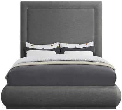 Meridian Furniture - Brooke Grey Linen Textured Fabric Queen Bed - BrookeGrey-Q veiw 3