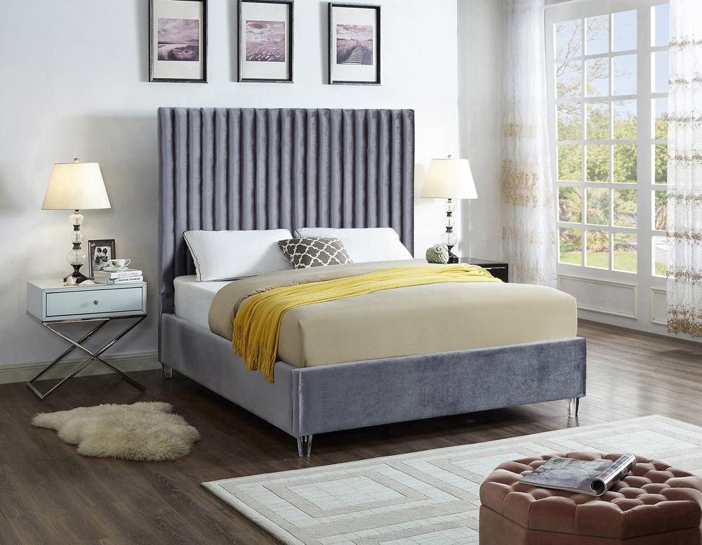 Meridian Furniture - Candace Grey Velvet Queen Bed - CandaceGrey-Q veiw 2