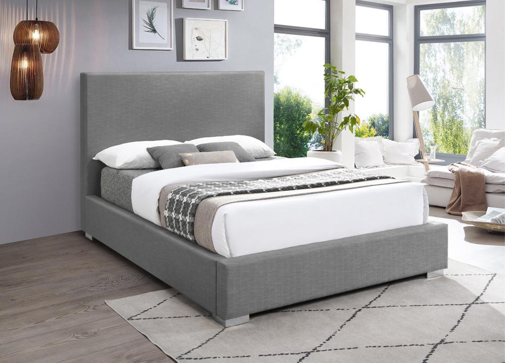 Meridian Furniture - Crosby Grey Linen Textured Fabric King Bed - CrosbyGrey-K veiw 4