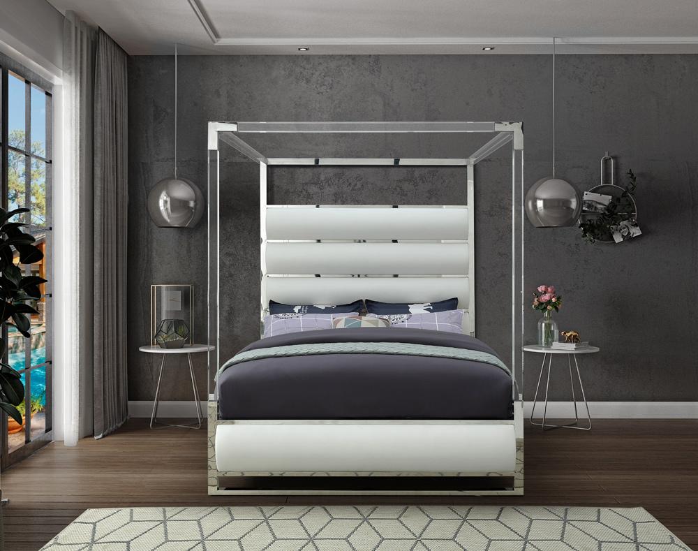 Meridian Furniture - Encore White Vegan Leather Queen Bed - EncoreWhite-Q veiw 4