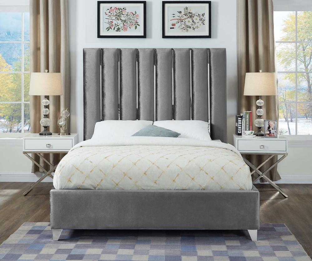 Meridian Furniture - Enzo Grey Velvet King Bed - EnzoGrey-K veiw 4