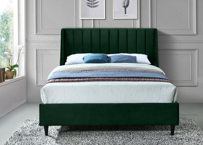Meridian Furniture - Eva Green Velvet Queen Bed - EvaGreen-Q veiw 4