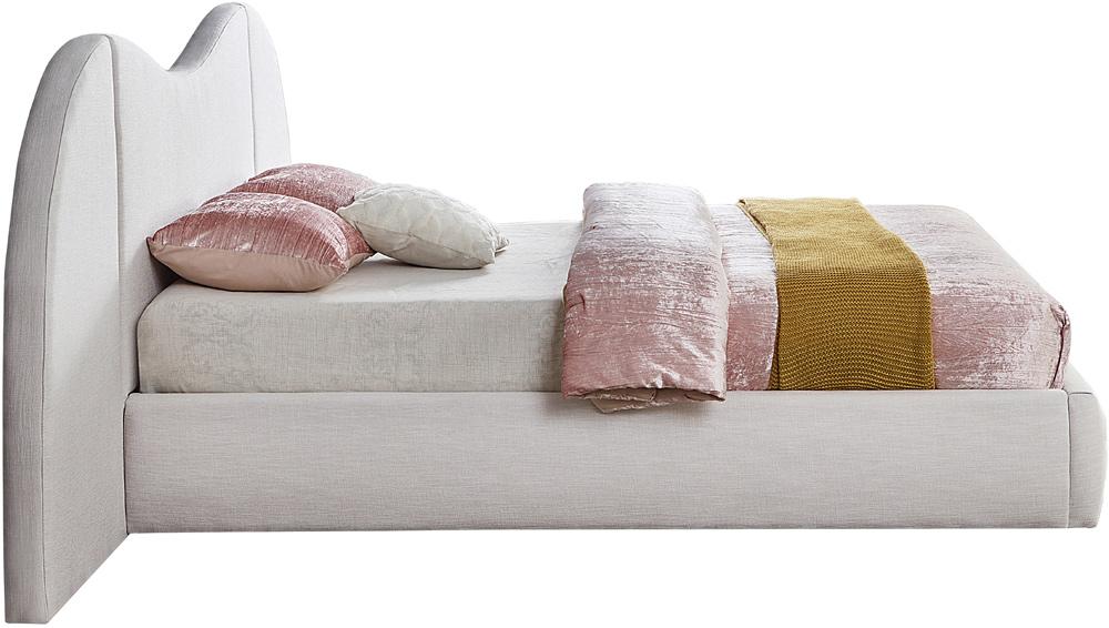 Meridian Furniture - Everest Cream Linen Textured Fabric King Bed - B1247Cream-K veiw 5