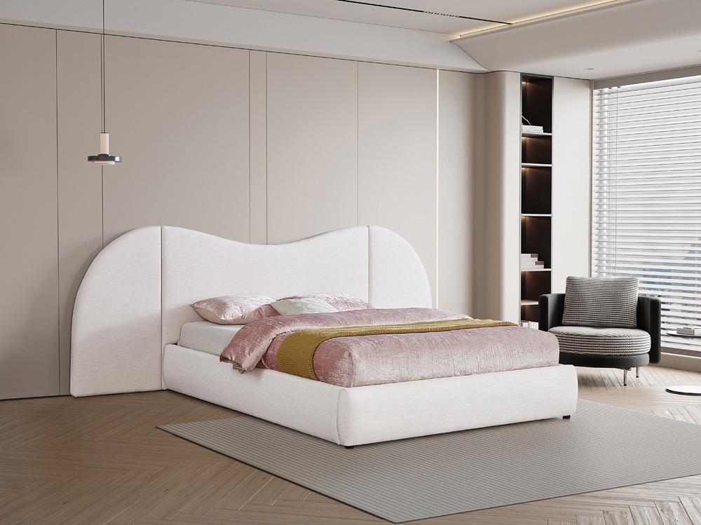 Meridian Furniture - Everest White Linen Textured Fabric King Bed - B1247White-K veiw 2