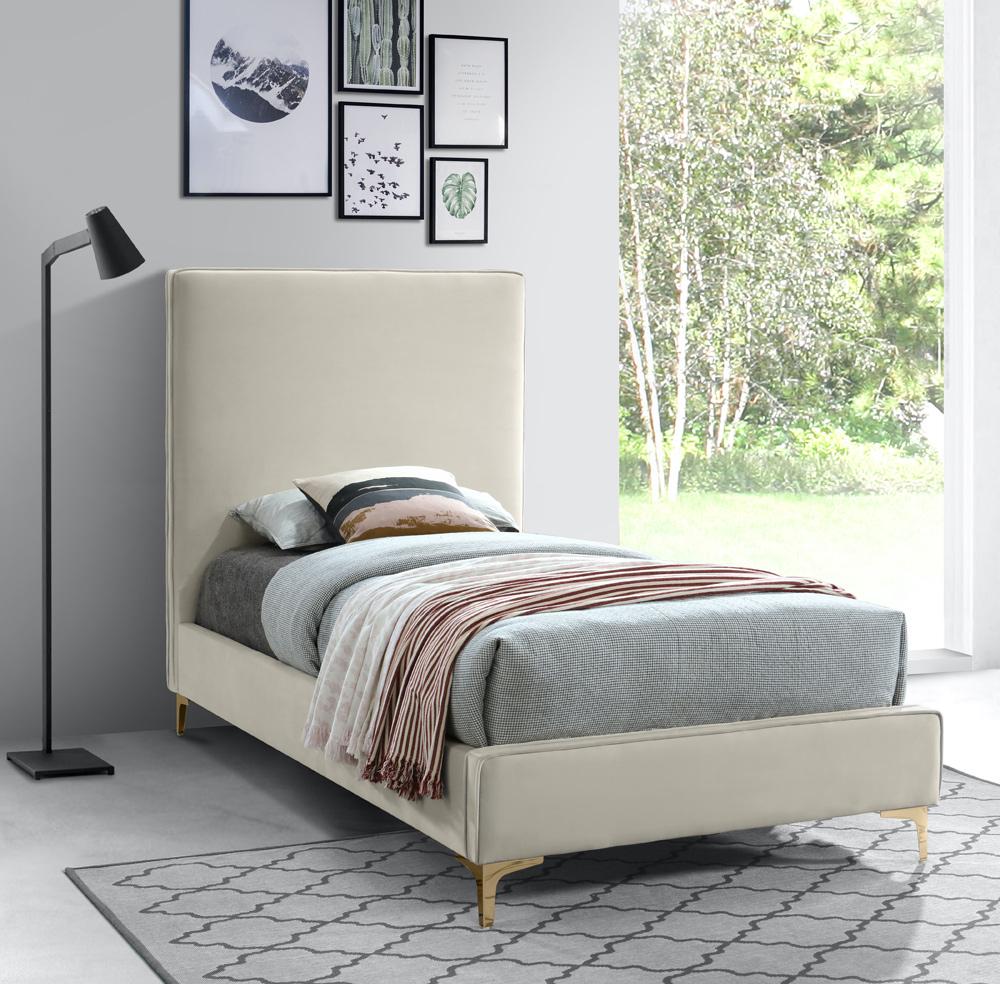 Meridian Furniture - Geri Cream Velvet Twin Bed - GeriCream-T veiw 3