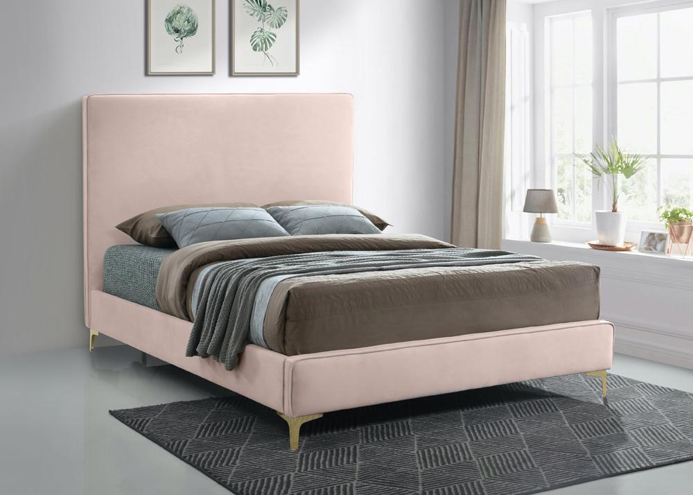 Meridian Furniture - Geri Pink Velvet Full Bed - GeriPink-F veiw 3