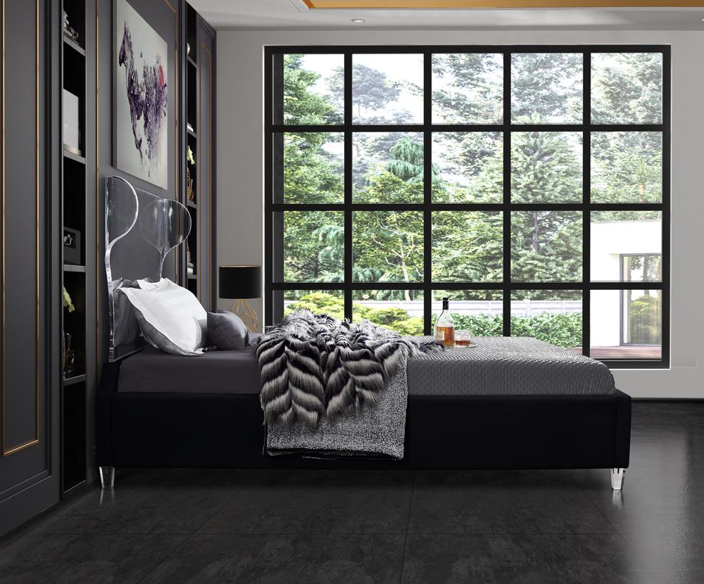 Meridian Furniture - Ghost Black Velvet King Bed - GhostBlack-K veiw 5