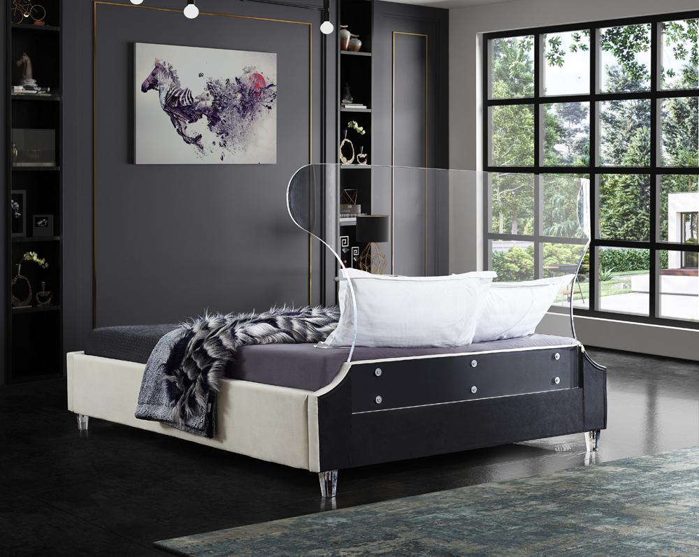 Meridian Furniture - Ghost Cream Velvet Full Bed - GhostCream-F veiw 6