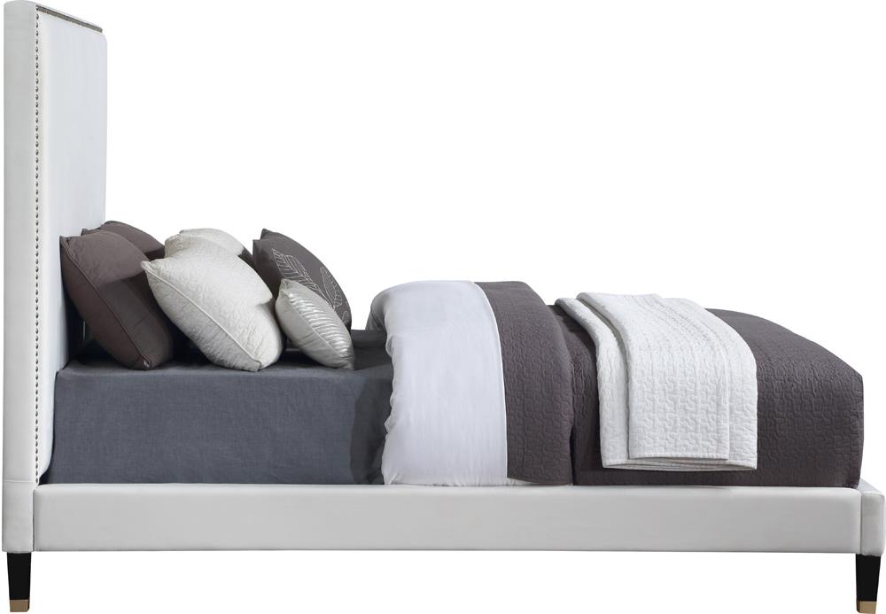 Meridian Furniture - Harlie Cream Velvet Queen Bed - HarlieCream-Q veiw 4