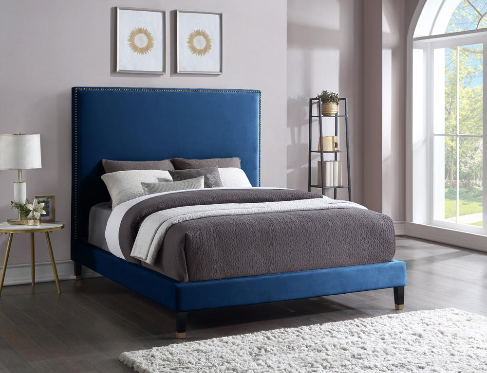 Meridian Furniture - Harlie Navy Velvet King Bed - HarlieNavy-K veiw 2