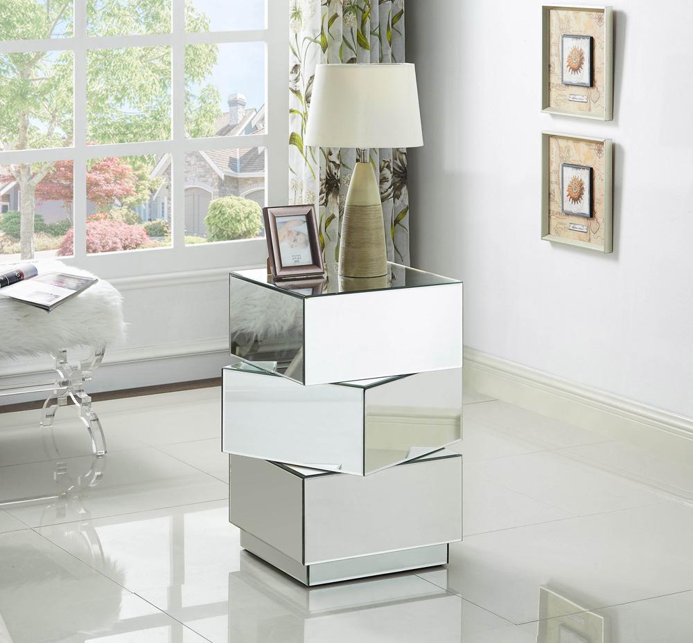 Meridian Furniture - Haven End Table - 228-E veiw 2