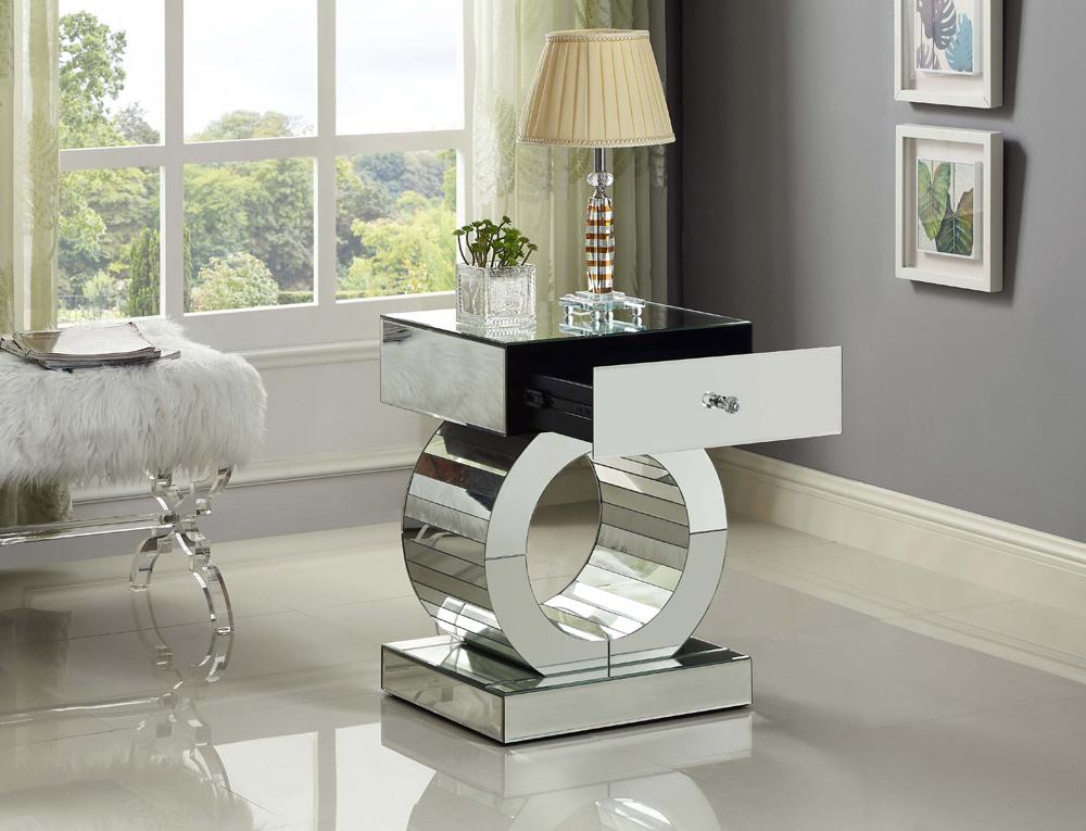 Meridian Furniture - Jocelyn End Table - 227-E veiw 3