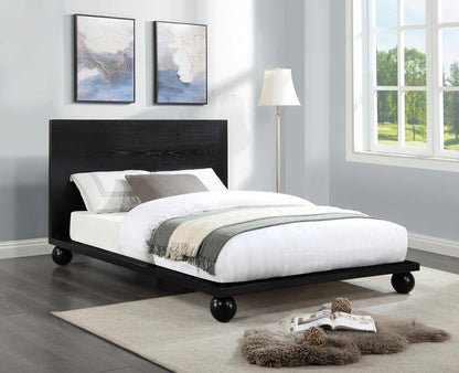 Meridian Furniture - Kent Black Queen Bed - KentBlack-Q veiw 2