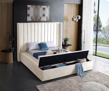 Meridian Furniture - Kiki Cream Velvet Queen Bed - KikiCream-Q veiw 4