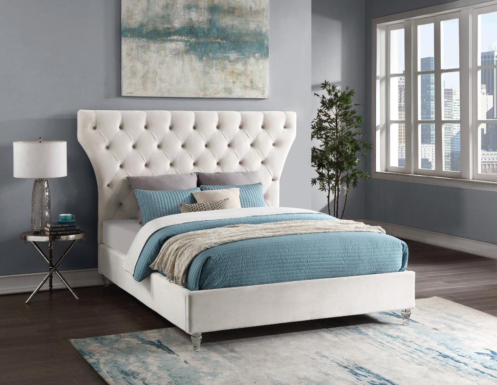 Meridian Furniture - Kira Cream Velvet King Bed - KiraCream-K veiw 2