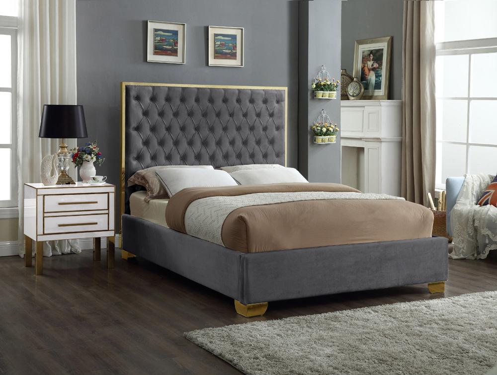 Meridian Furniture - Lana Grey Velvet Full Bed - LanaGrey-F veiw 2