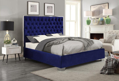 Meridian Furniture - Lexi Navy Velvet Full Bed - LexiNavy-F veiw 2