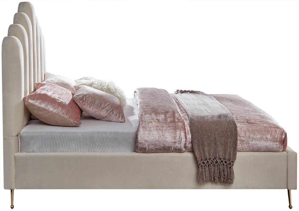 Meridian Furniture - Lily Cream Velvet Full Bed - LilyCream-F veiw 4
