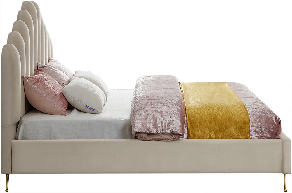 Meridian Furniture - Lily Cream Velvet King Bed - LilyCream-K veiw 4