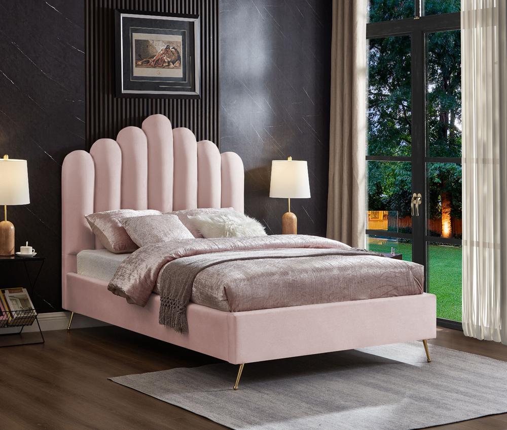 Meridian Furniture - Lily Pink Velvet Full Bed - LilyPink-F veiw 2